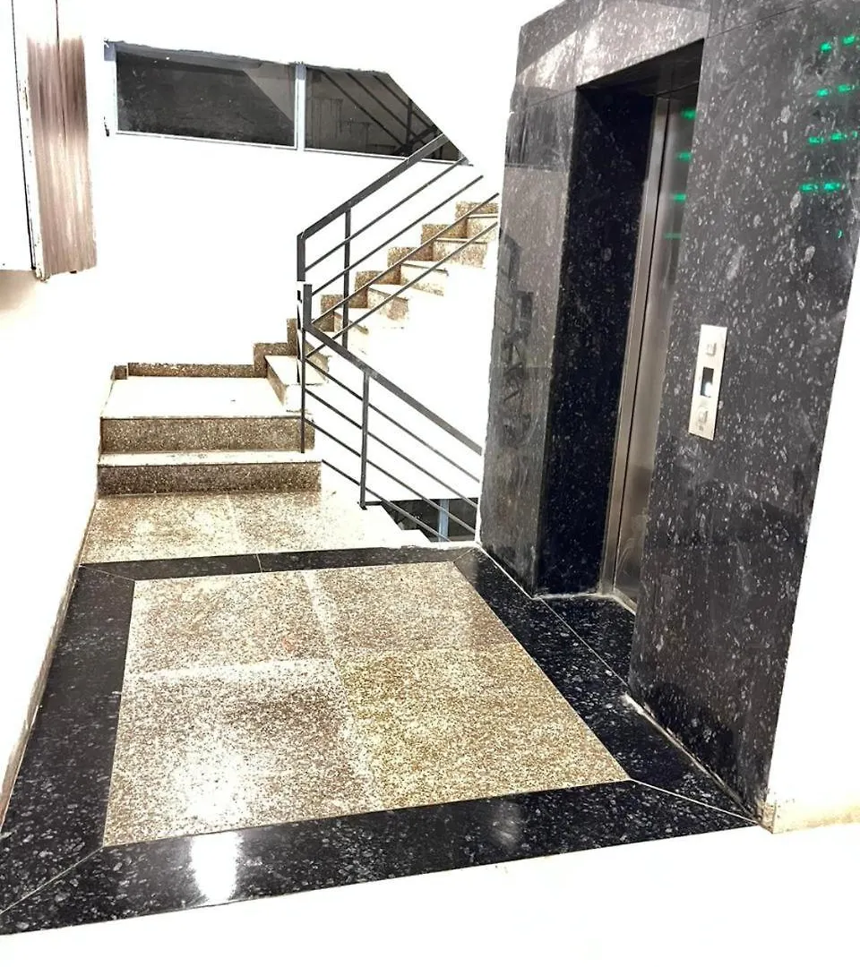 Apna Homes Stay & Hotel I Gurugram I Sector-71 古尔冈
