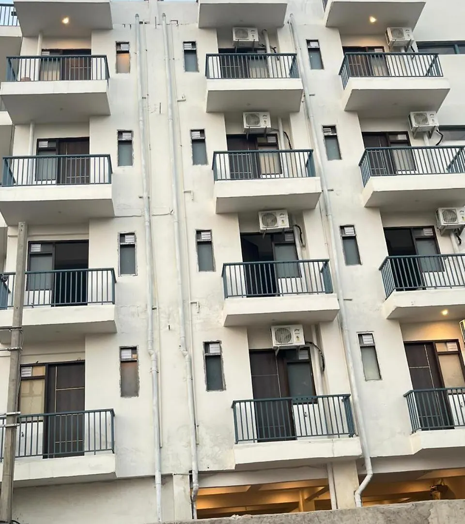 Apna Homes Stay & Hotel I Gurugram I Sector-71 古尔冈