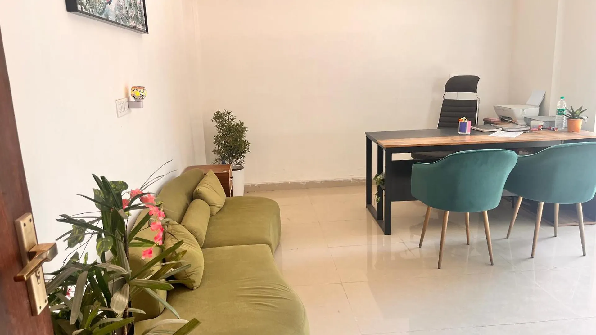 Apna Homes Stay & Hotel I Gurugram I Sector-71 古尔冈